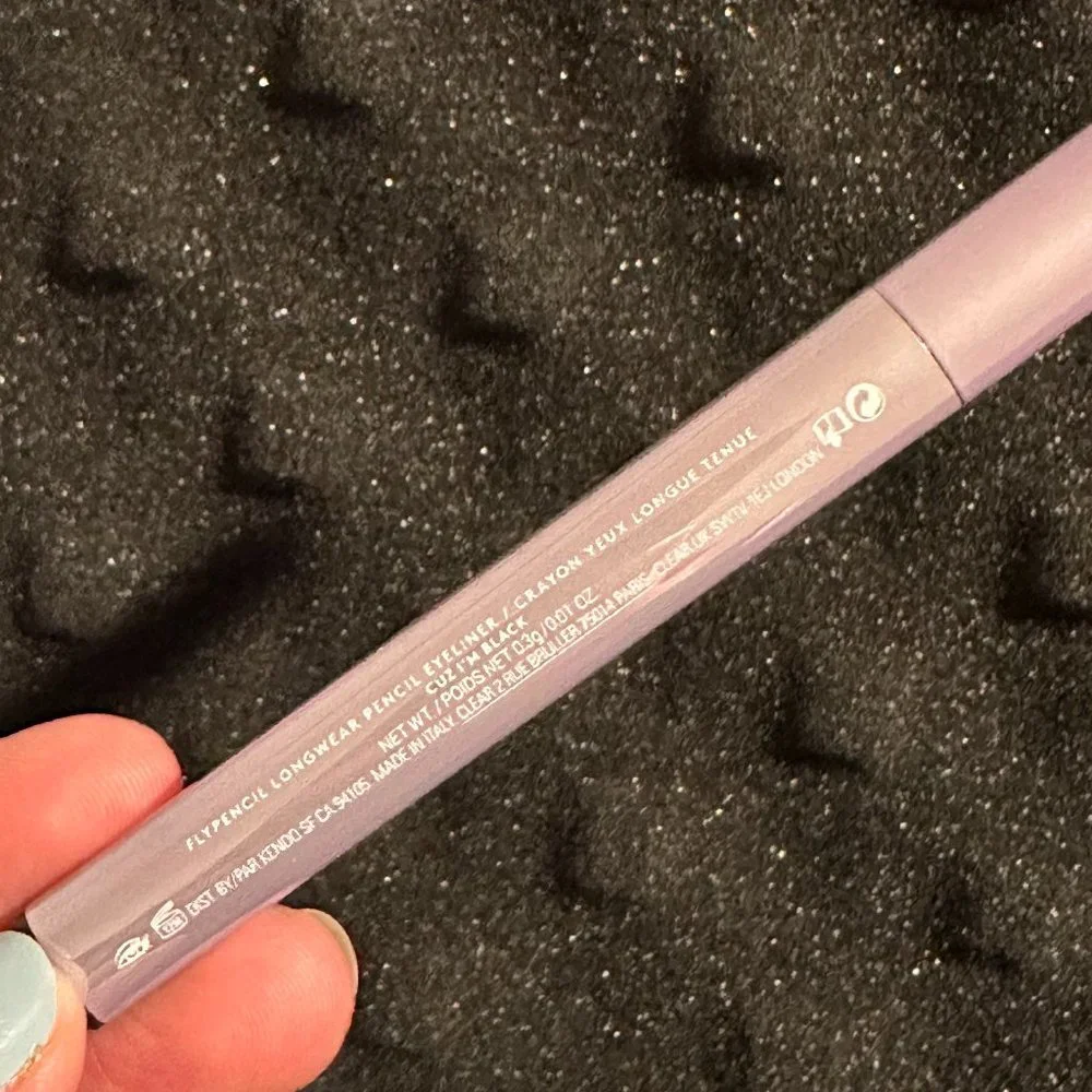 Fenty Beauty Flypencil Longwear Pencil Eyeliner in Cuz I'm Black